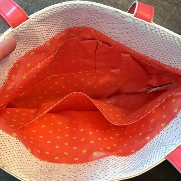 Princess Vera Wang Mermaid Scale Shoulder Tote Bag Pink White Hearts - Picture 8 of 9